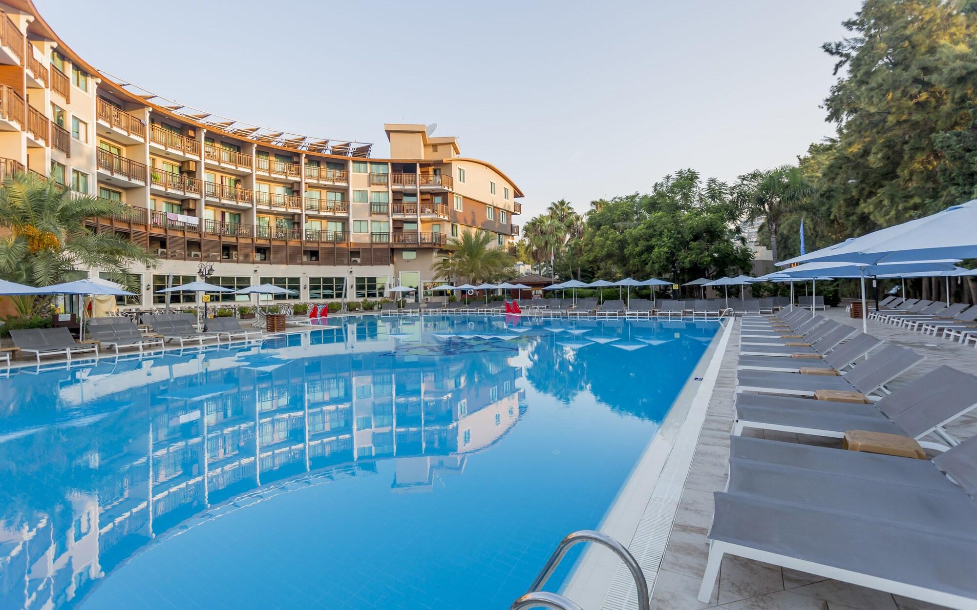 Quattro family club dem. Quattro Family Club dem Hotel Alanya HV-1 (Конаклы). Кватро Фэмили клаб Турция Аланья. Отель в Алании кватро Фэмили. Club dem Spa Resort Hotel Турция.